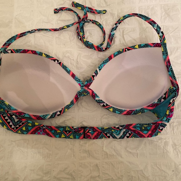 Xhilaration bikini top - Picture 2 of 3